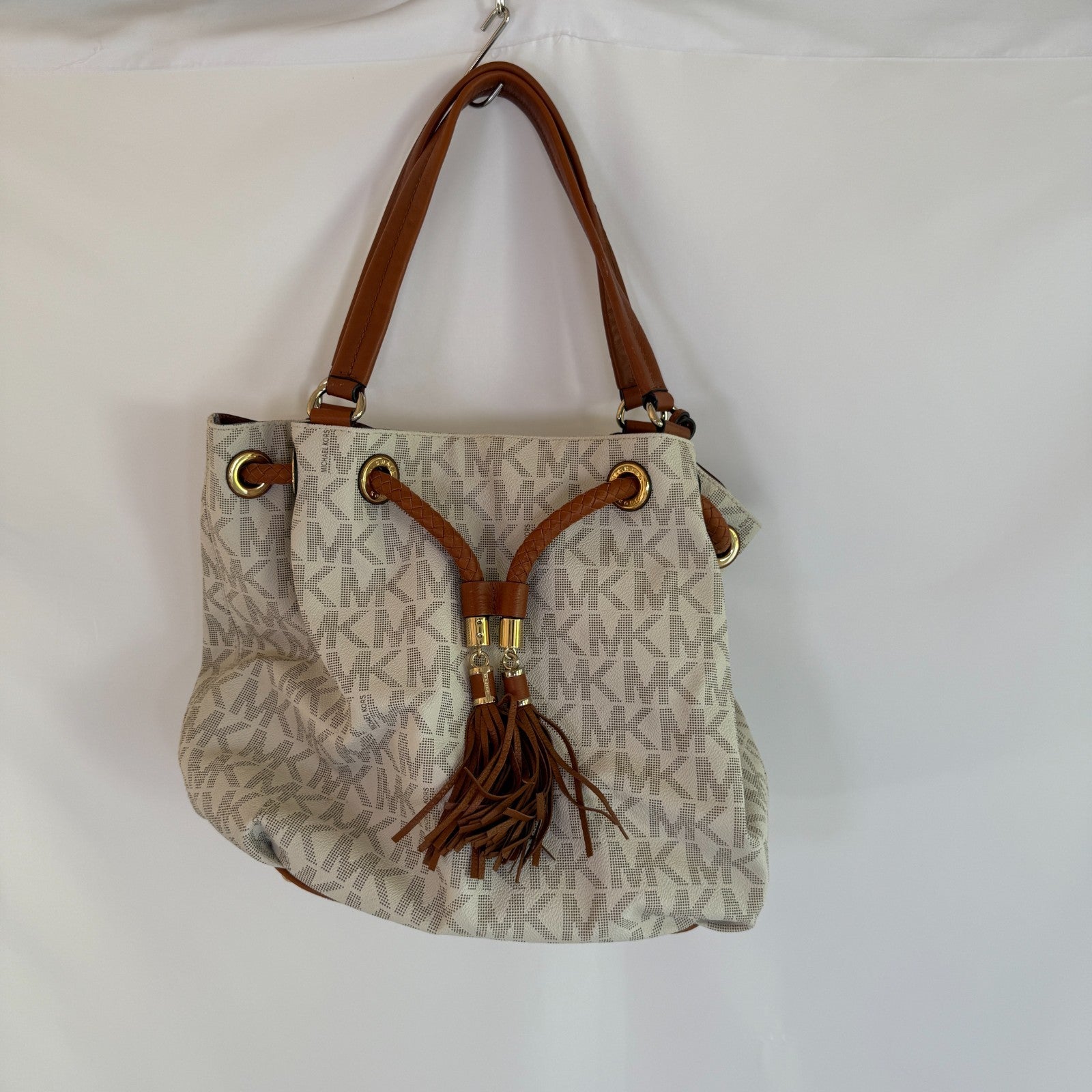 Michael Kors Leather Handbag W Tassel Beige and Auburn