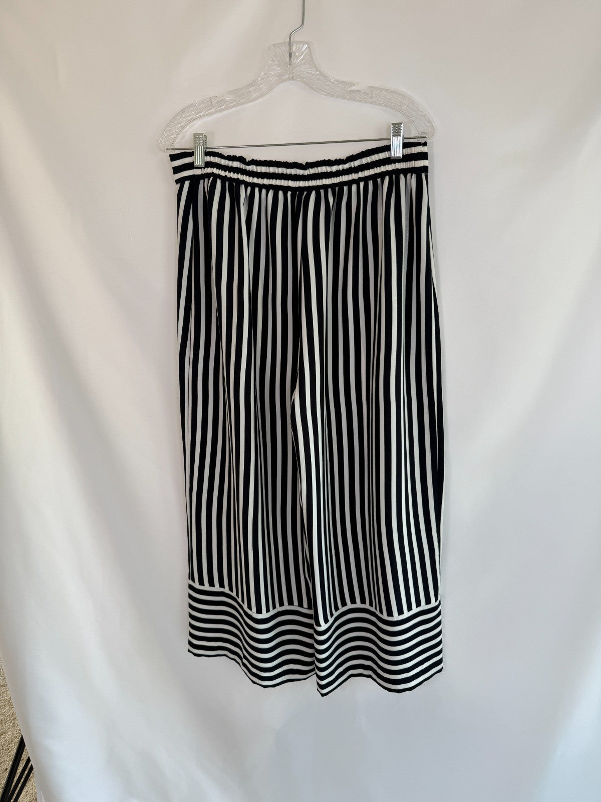 Joseph Ribkoff Navy Striped Crop Pants Size 12 Coordinating top available too