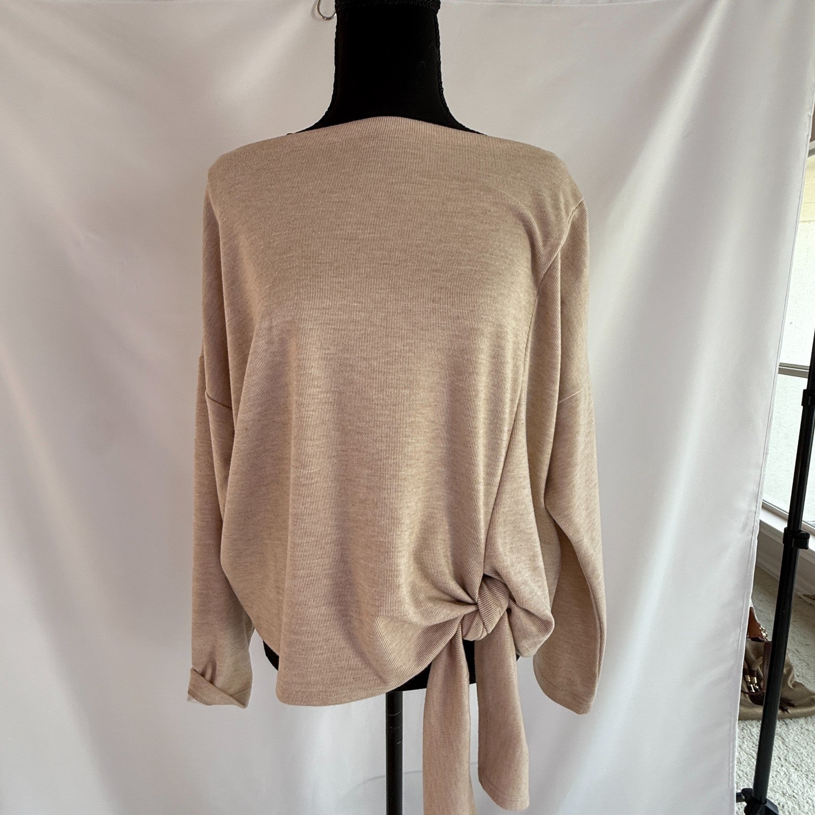 Karen Kane Beige Tie Waist Top Size PXL