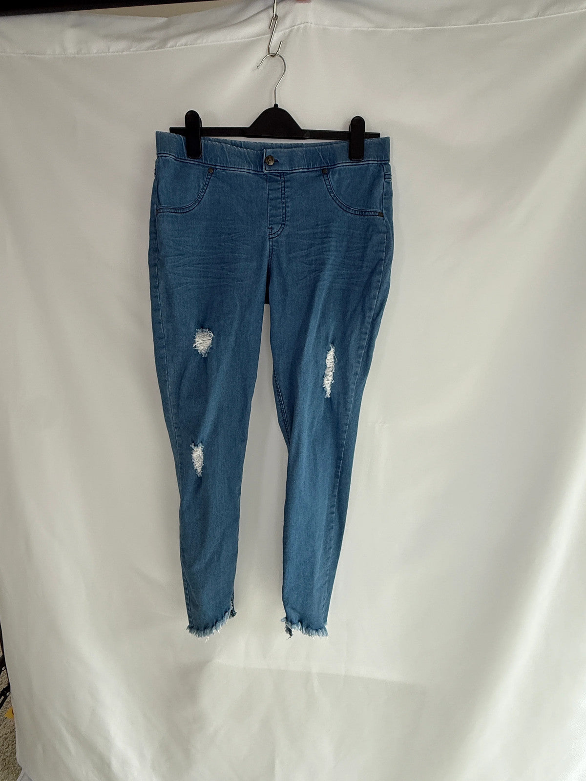 Hue Distressed Blue Jeans Size L