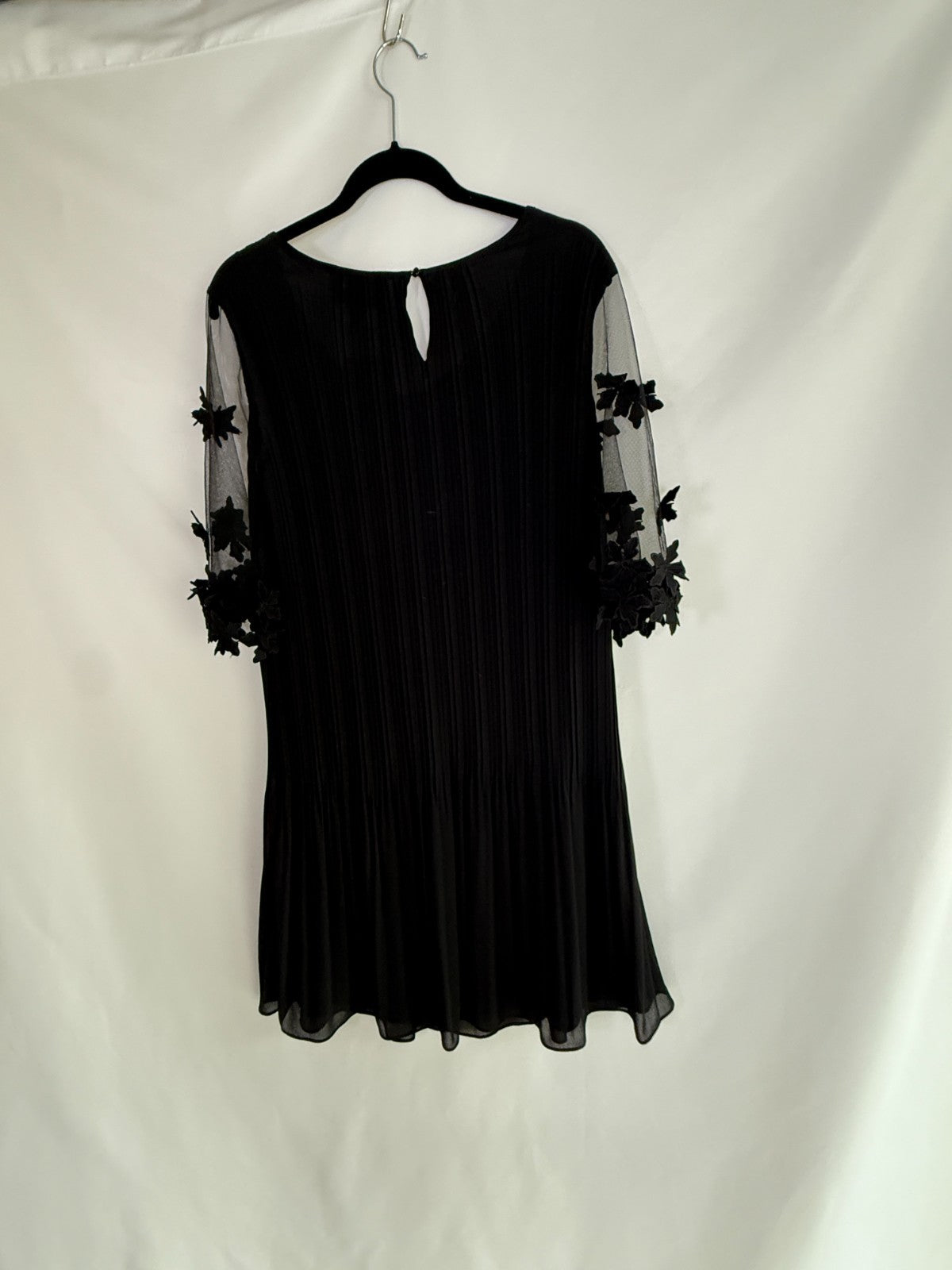 Joseph Ribkoff Knee Lenth Dress Black with TIe at Waist Size 14