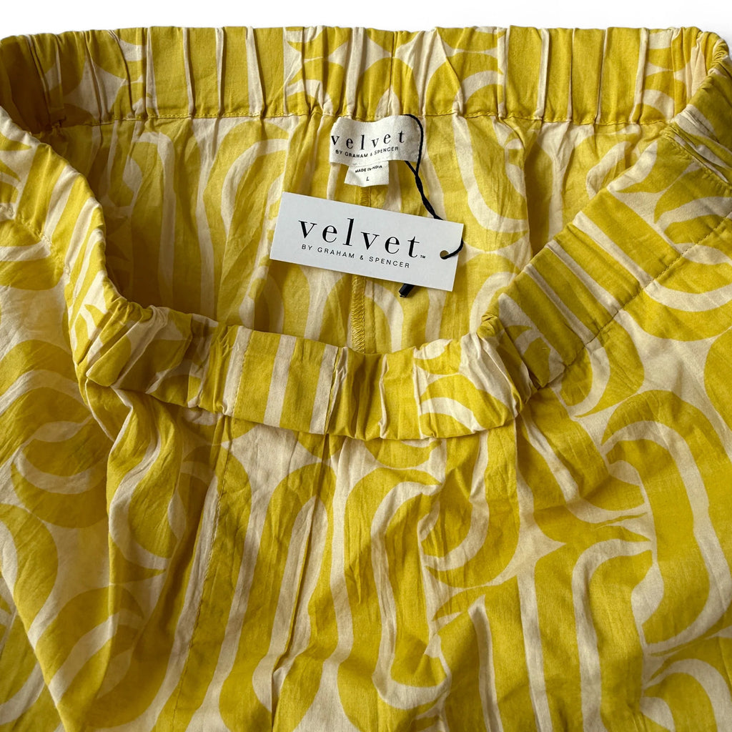 Velvet by Graham and Spencer Yellow Cotton Shorts Size L