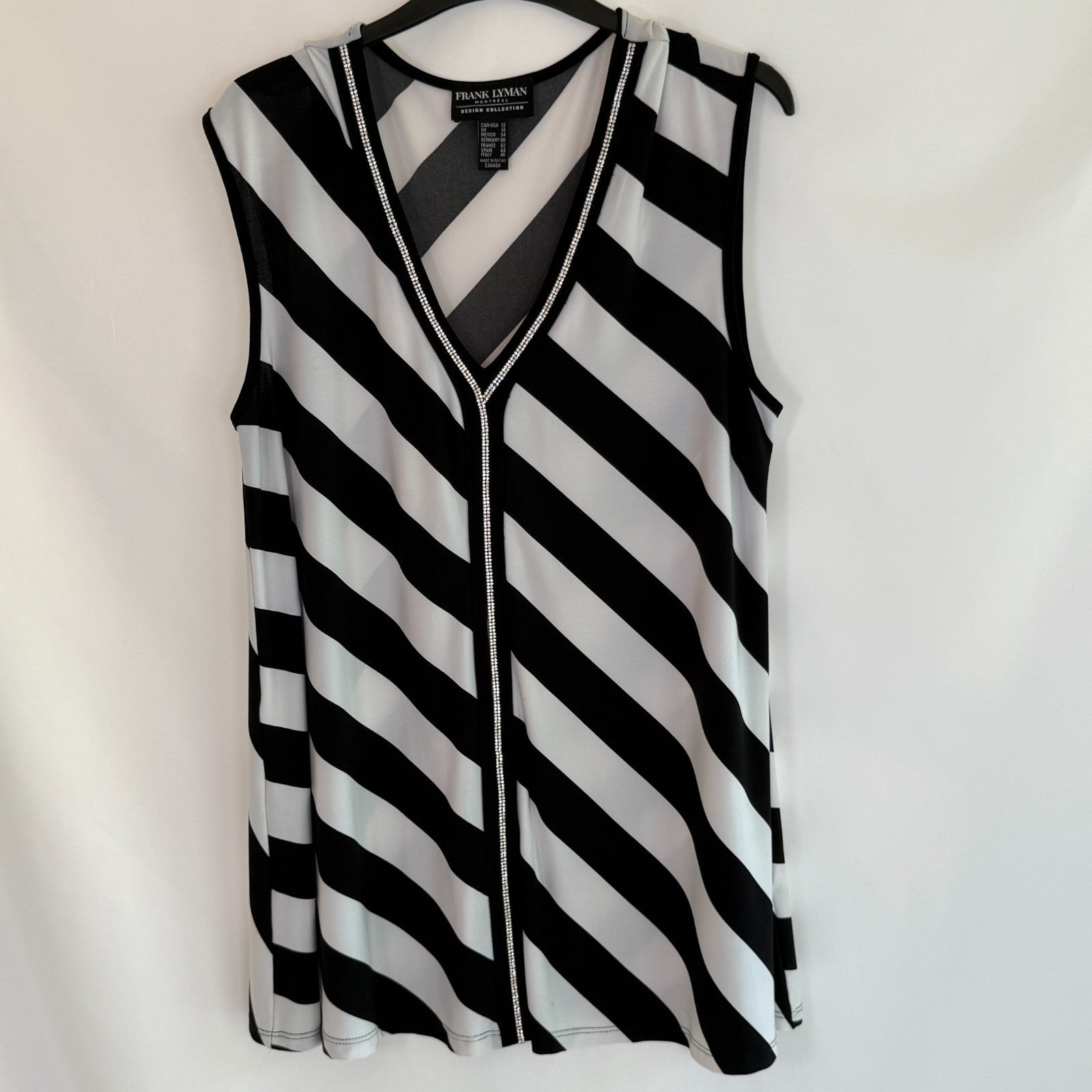 Frank Lyman Sleeveless tunic in black & white stripes with glitter Size 12