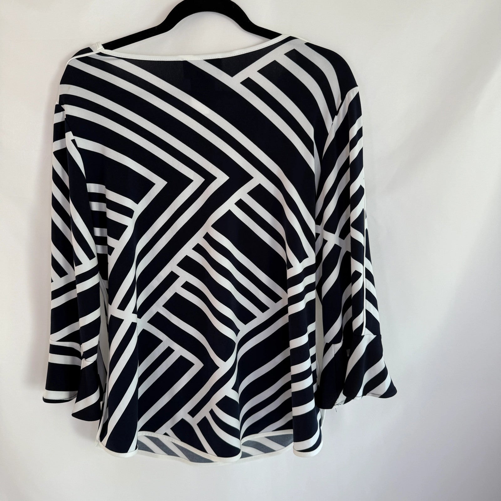 Frank Lyman Navy & White Top Size 14