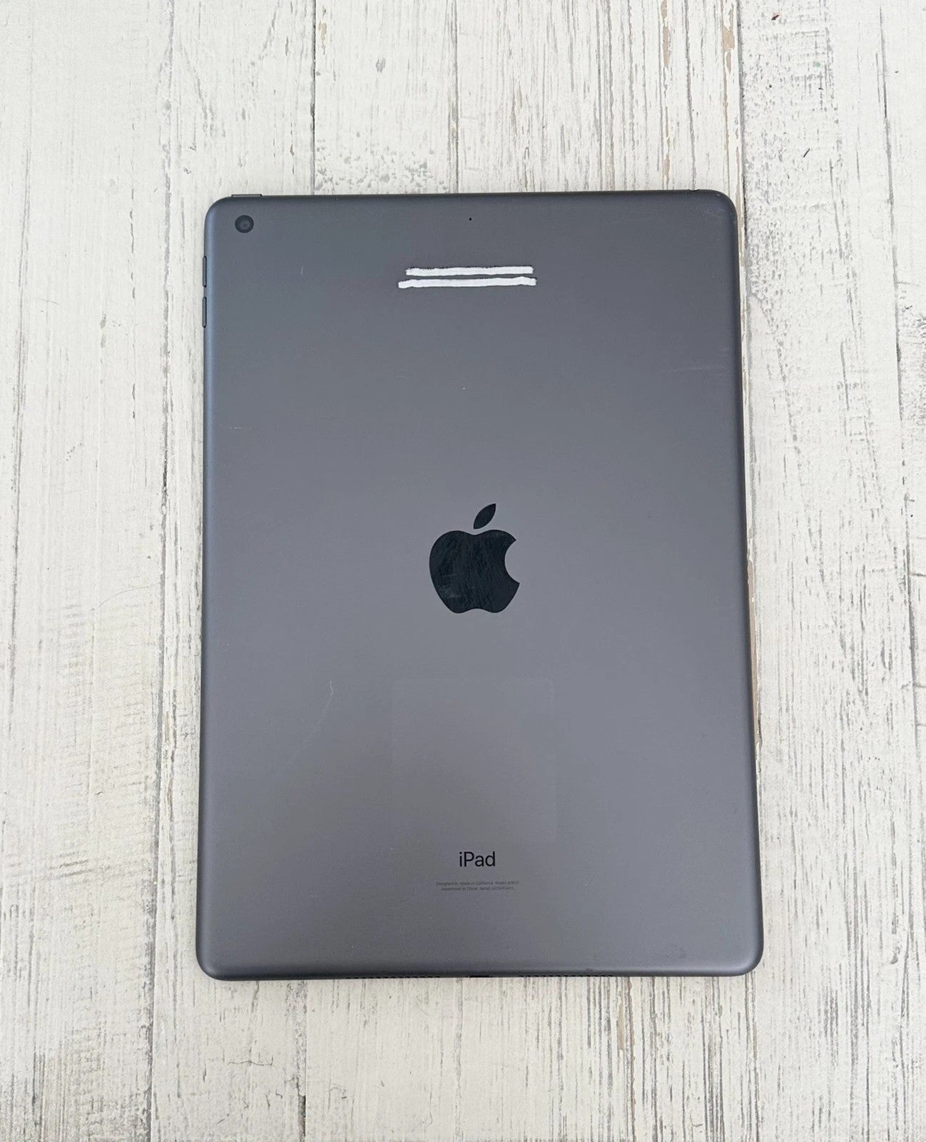 Apple iPad Air (3rd Gen) 256 GB, Wi-Fi + 4G, 10.5" Space Gray & keyboard