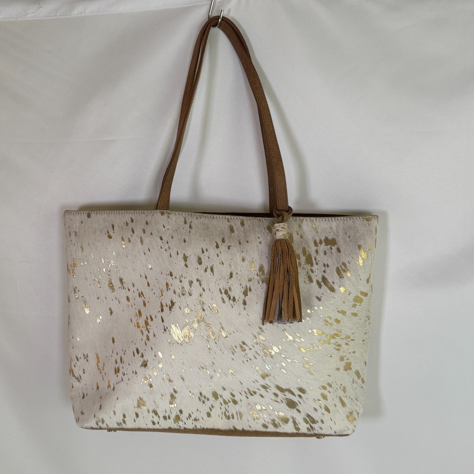 chicos faux leather beige and gold shoulder tote