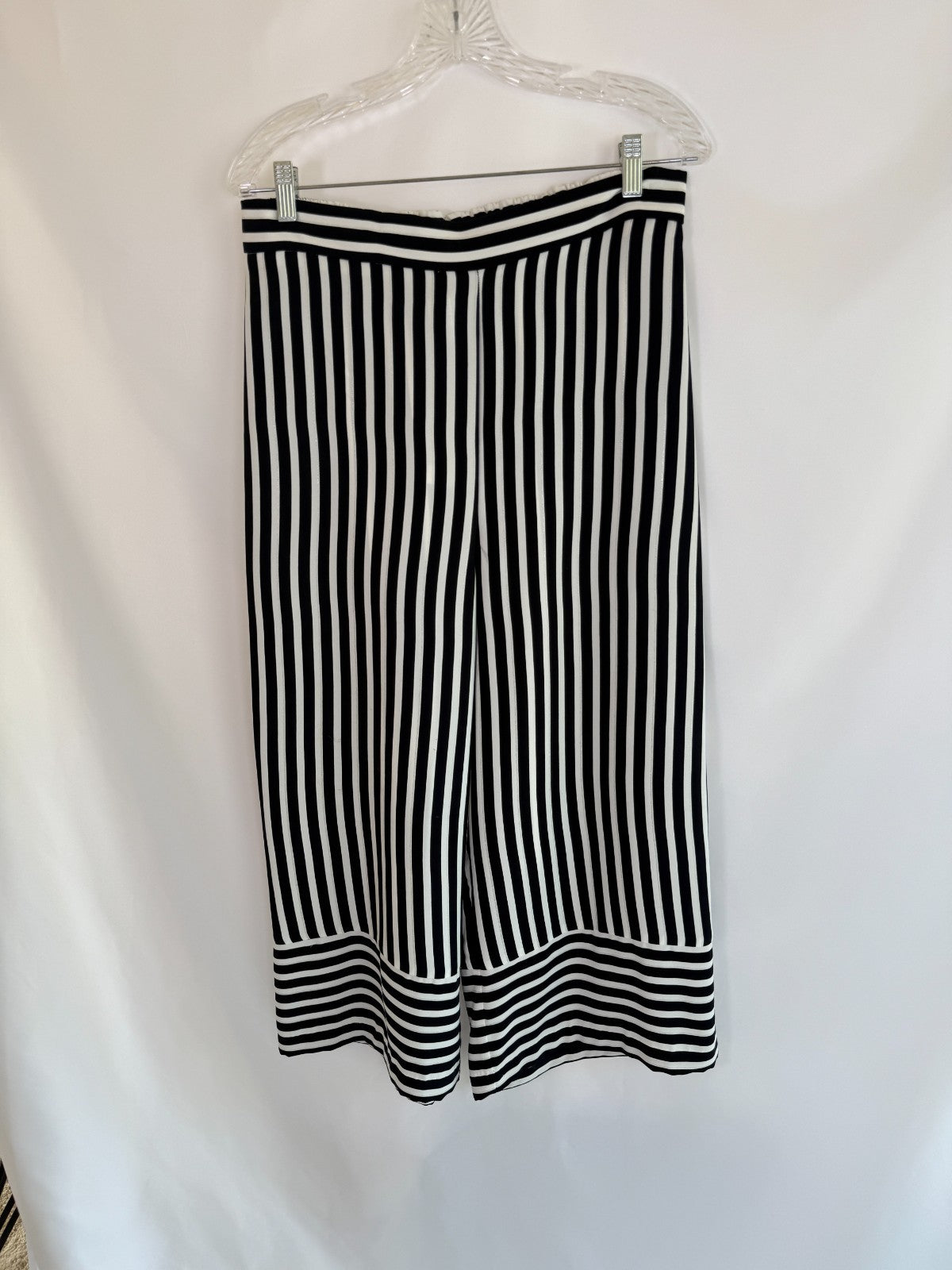Joseph Ribkoff Navy Striped Crop Pants Size 12 Coordinating top available too