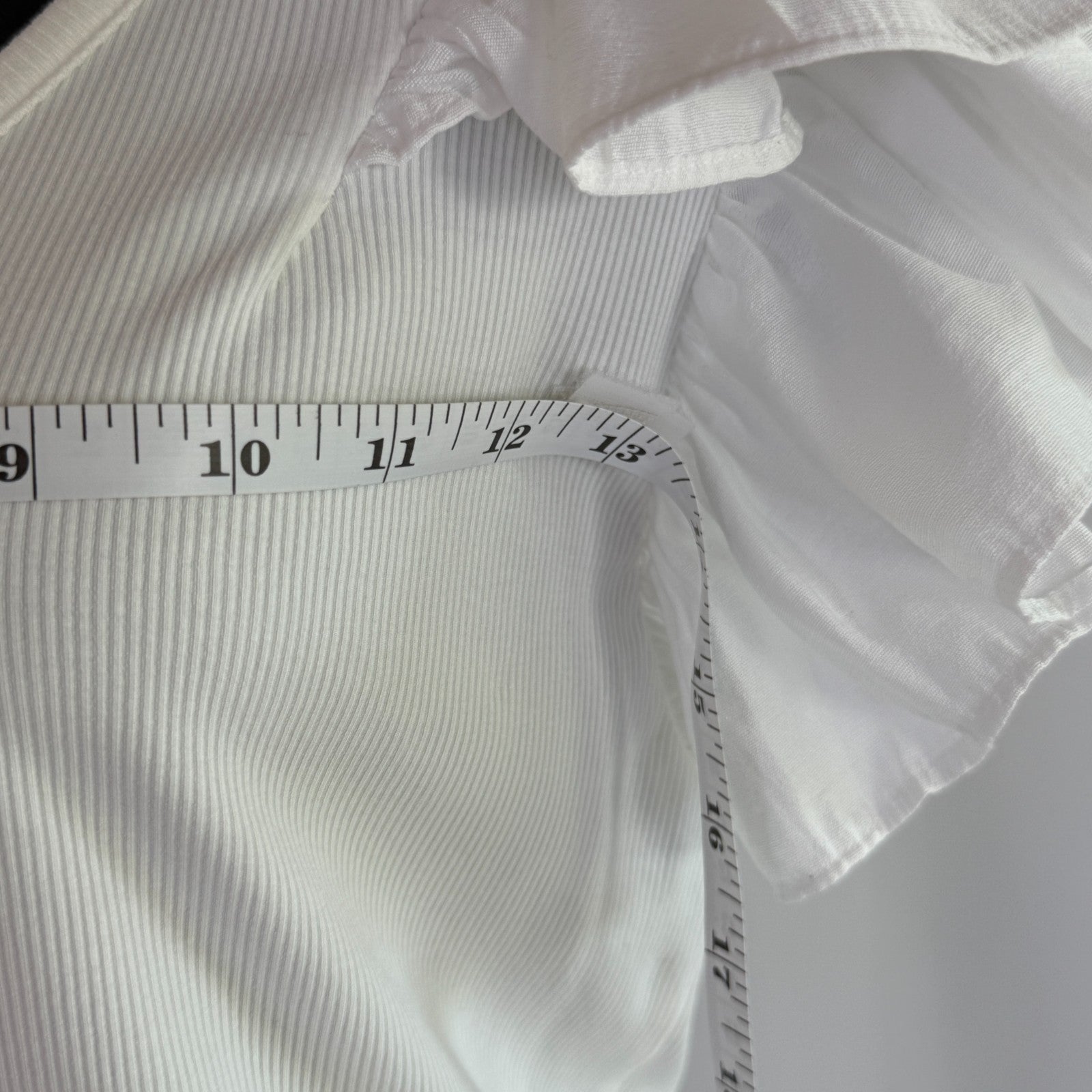 Tuckernuck White Flutter Sleeve Tee Size L