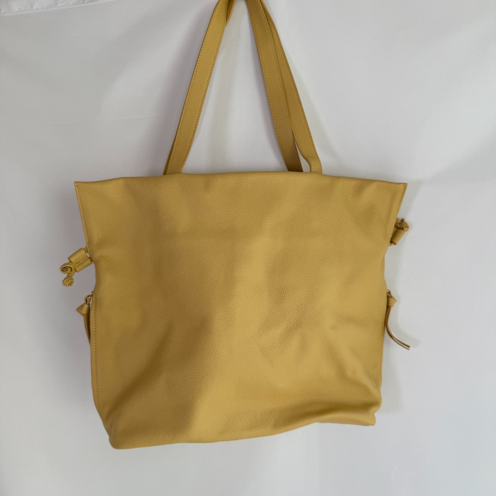 TOTE LE MONDE Gold Pebbled Leather Shoulder Tote Purse Bag